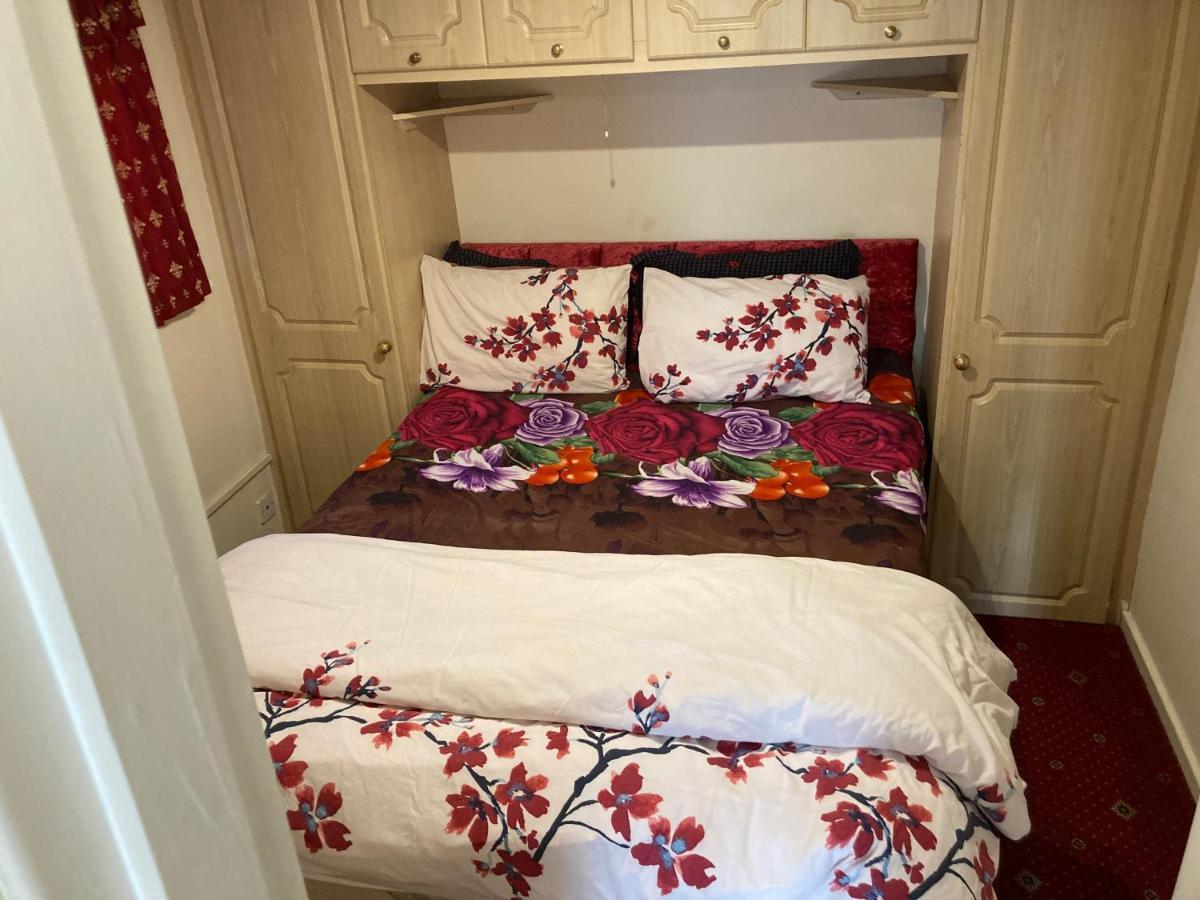 Harman Suites Self-Catering Apartments Free Wifi & Parking Leeds  Exterior photo